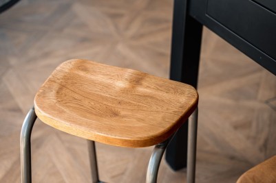 top-of-wooden-lab-stool